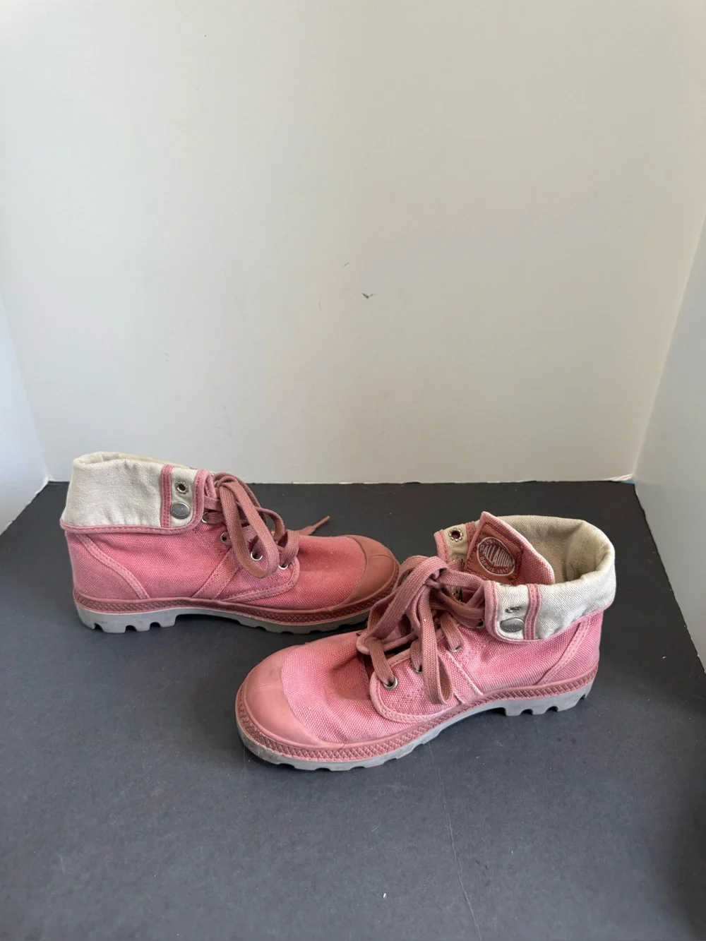NWOT Palladium Distressed Baggy boots